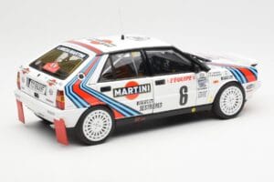 Lancia Delta HF 4WD #6 M. Biasion / T. Siviero Martini Rally Monte Carlo 1987 Kyosho 1:18 08960A Metal — zdjęcie 3 z 8