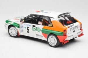 Lancia Delta HF Integrale Evo II Totip #5 A. Aghini / S. Farnocchia Rally Monte Carlo 1993 Kyosho 1:18 08348F Metal — zdjęcie 7 z 8