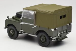 Land Rover 88 Series I Matt Green Minichamps 1:18 150168909 Metal — zdjęcie 7 z 8