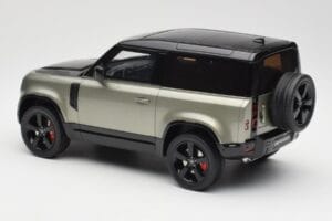 Land Rover Defender 90 HSE P400 L663 Pangea Green Metallic GT Spirit 1:18 GT517 Żywica — zdjęcie 5 z 6