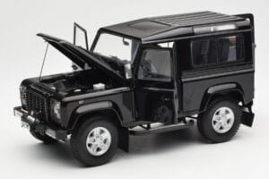Land Rover Defender 90 Santorini Czarny Metalik Kyosho 1:18 08901BK Metal — zdjęcie 2 z 8