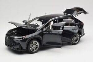 Lexus NX450h+ AZ20 Czarny Kyosho 1:18 08968GBK Żywica — zdjęcie 2 z 8
