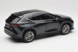 Lexus NX450h+ AZ20 Czarny Kyosho 1:18 08968GBK Żywica — zdjęcie 3 z 8
