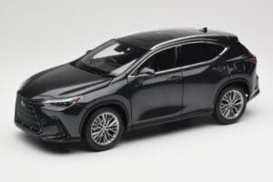 Lexus NX450h+ AZ20 Czarny Kyosho 1:18 08968GBK Żywica
