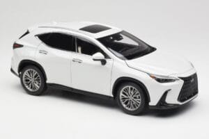Lexus NX450h+ AZ20 Biały Kyosho 1:18 08968Q Żywica — zdjęcie 6 z 8