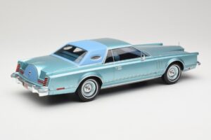 Lincoln Continental Mark V Blue Metallic MCG 1:18 MCG18369 Metal — zdjęcie 2 z 6