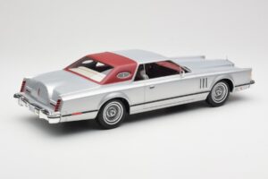 Lincoln Continental Mark V Coupe Srebrny BoS Models 1:18 BOS084 Żywica — zdjęcie 2 z 6