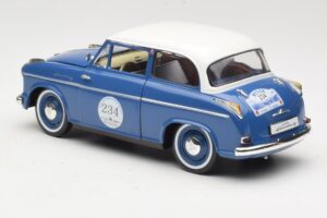Lloyd Alexander TS #234 Niebieski Revell 1:18 08463 Metal — zdjęcie 7 z 8