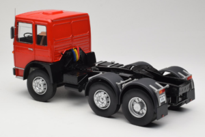 MAN 16304 F7 Czerwony Road Kings 1:18 RK180053 Metal — zdjęcie 7 z 8