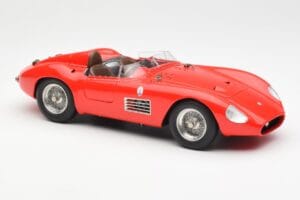 Maserati 300S Czerwony CMC 1:18 M-105 Metal — zdjęcie 4 z 6