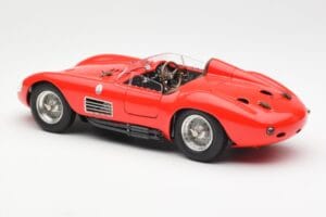 Maserati 300S Czerwony CMC 1:18 M-105 Metal — zdjęcie 5 z 6