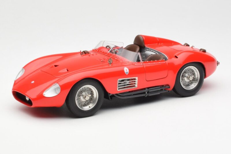Maserati 300S Czerwony CMC 1:18 M-105 Metal