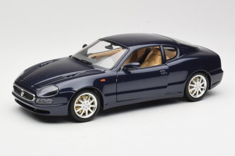 Maserati 3200 GT Czarny Bburago 1:18 3371 Metal