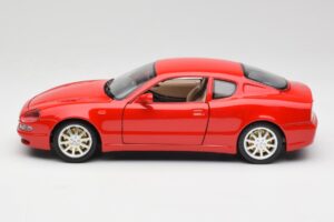 Maserati 3200 GT Rosso Mondiale Bburago 1:18 3341-M1 Metal — zdjęcie 4 z 8