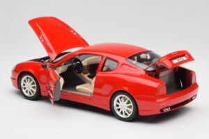 Maserati 3200 GT Rosso Mondiale Bburago 1:18 3341-M1 Metal — zdjęcie 5 z 8