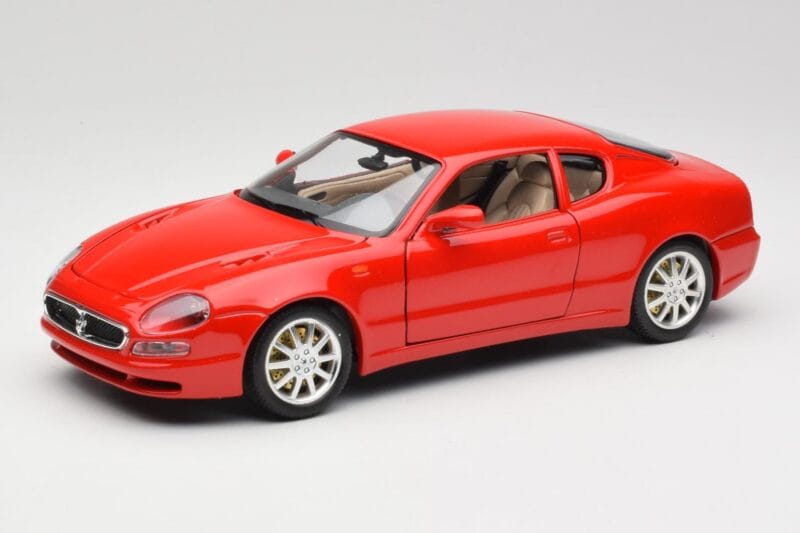 Maserati 3200 GT Czerwony Kolekcja Specjalna Bburago 1:18 30071 Metal