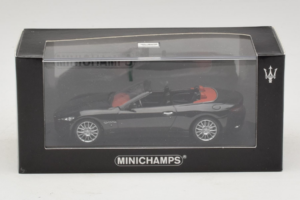 Maserati GranCabrio Czarny Metaliczny Minichamps 1:43 400123930 Metal — zdjęcie 5 z 5