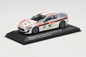 Maserati GranTurismo MC GT4 #12 Sperati / La Mazza Maserati MC 2010 Minichamps 1:43 400101212 Metal — zdjęcie 2 z 5