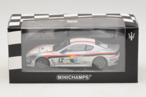 Maserati GranTurismo MC GT4 #12 Sperati / La Mazza Maserati MC 2010 Minichamps 1:43 400101212 Metal — zdjęcie 5 z 5
