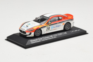 Maserati GranTurismo MC GT4 #28 Smurra / Piancastelli Maserati MC 2010 Minichamps 1:43 400101228 Metal — zdjęcie 2 z 5