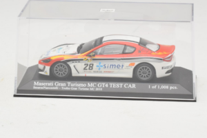 Maserati GranTurismo MC GT4 #28 Smurra / Piancastelli Maserati MC 2010 Minichamps 1:43 400101228 Metal — zdjęcie 4 z 5