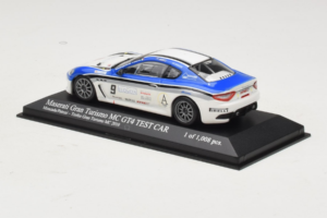 Maserati GranTurismo MC GT4 #9 Moncada / Petrini Maserati MC 2010 Minichamps 1:43 400101209 Metal — zdjęcie 3 z 5