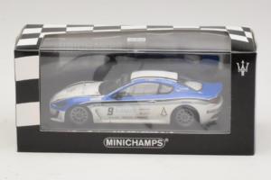 Maserati GranTurismo MC GT4 #9 Moncada / Petrini Maserati MC 2010 Minichamps 1:43 400101209 Metal — zdjęcie 4 z 5