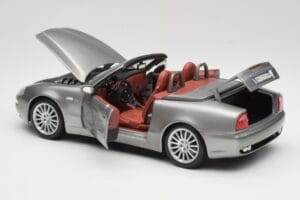 Maserati 4200 GT Spyder Szary Bburago 1:18 18-12019 Metal — zdjęcie 5 z 8