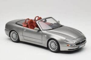 Maserati 4200 GT Spyder Szary Bburago 1:18 18-12019 Metal — zdjęcie 6 z 8