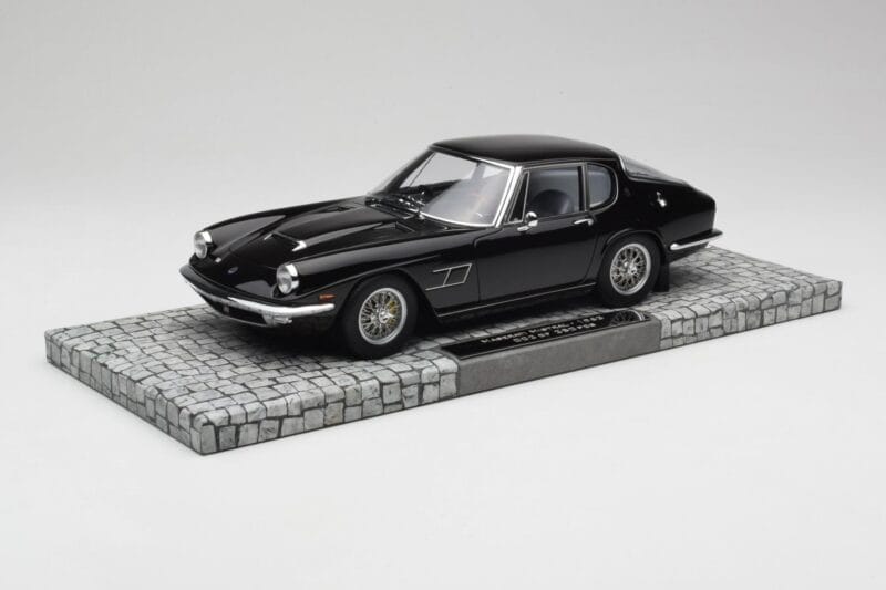 Maserati Mistral Czarny Minichamps 1:18 107123421 Żywica