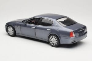 Maserati Quattroporte Blue Metallic Hot Wheels 1:18 B7003 Metal — zdjęcie 7 z 8