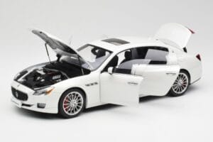 Maserati Quattroporte VI GTS Alpine Biały AUTOart 1:18 75808 Metal — zdjęcie 2 z 8