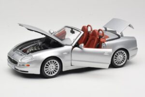 Maserati Spyder Srebrny Maisto 1:18 31667 Metal — zdjęcie 2 z 8