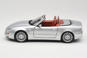 Maserati Spyder Srebrny Maisto 1:18 31667 Metal — zdjęcie 4 z 8