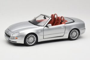 Maserati Spyder Srebrny Maisto 1:18 31667 Metal