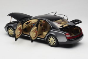 Maybach 57 SWB Caspian Black Himalayas Grey AUTOart 1:18 76151 Metal — zdjęcie 6 z 9