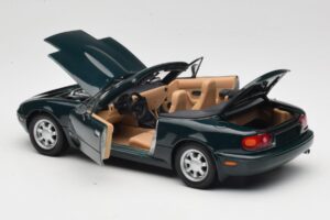 Mazda MX-5 NA Emerald Green Gate 1:18 01017 Metal — zdjęcie 5 z 8