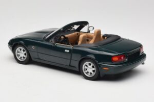 Mazda MX-5 NA Emerald Green Gate 1:18 01017 Metal — zdjęcie 7 z 8