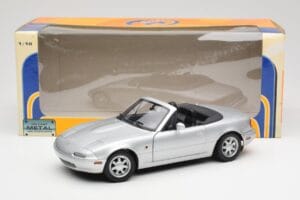 Mazda MX-5 Miata NA Highlight Srebrny Gate 1:18 1015 Metal — zdjęcie 8 z 8