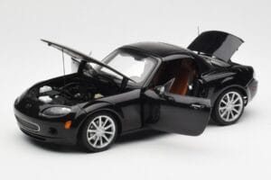 Mazda MX-5 NC Roadster Retractable Hardtop US Spec Czarny AUTOart 1:18 75971 Metal — zdjęcie 4 z 10