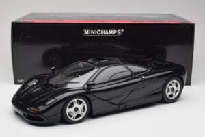 McLaren F1 Blue Metallic Minichamps 1:12 530133130 Metal — zdjęcie 8 z 8