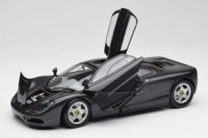 McLaren F1 Carbon Czarny Metaliczny Minichamps 1:18 530133420 Metal — zdjęcie 2 z 8