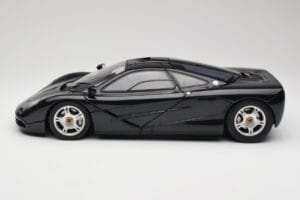 McLaren F1 Dark Blue Metallic Minichamps 1:12 530133128 Metal — zdjęcie 5 z 9