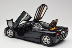 McLaren F1 Dark Blue Metallic Minichamps 1:12 530133128 Metal — zdjęcie 6 z 9