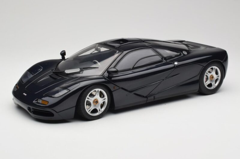 McLaren F1 Dark Blue Metallic Minichamps 1:12 530133128 Metal