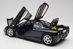 McLaren F1 Dark Green Metallic Minichamps 1:12 530133127 Metal — zdjęcie 6 z 9