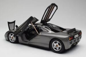McLaren F1 Dark Silver Minichamps 1:12 530133124 Metal — zdjęcie 5 z 8