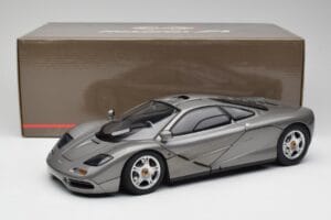 McLaren F1 Dark Silver Minichamps 1:12 530133124 Metal — zdjęcie 8 z 8