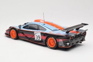 McLaren F1 GTR #39 Gulf R. Bellm / A. Gilbert / M. Sekiya 24 Hours of Le Mans 1997 UT Models 1:18 39725 Metal — zdjęcie 7 z 8