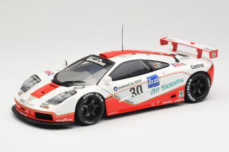 McLaren F1 GTR GT1 #30 West Competition J. Nielsen 1996 UT Models 1:18 39624 Metal